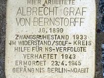 Stolperstein für Albrecht Graf von Bernstorff © OTFW