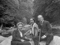 Bertha Landsberg mit Ehemann Hans und Schwiegermutter Charlotte Bild: Johann-Wolfgang Landsberg-Becher