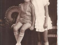 Die Schwestern Charlotte und Martha Epstein, ca. 1930