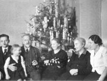 Emil Liepmannsohn mit Schwestern