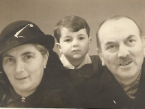 Martha und Elias Feuerstein mit ihrem Enkel Heinz Czwiklitzer