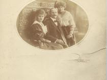 Stephanie, Bernhard, Hella Weissfeld. Bild: Annett Rubner
