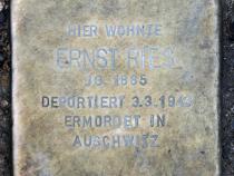 Stolperstein für Ernst Ries.