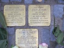 Stolpersteine für Richard und Emmy Zehden und Horst Schmidt.
